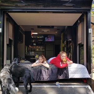 Meet your Posher, Bailey